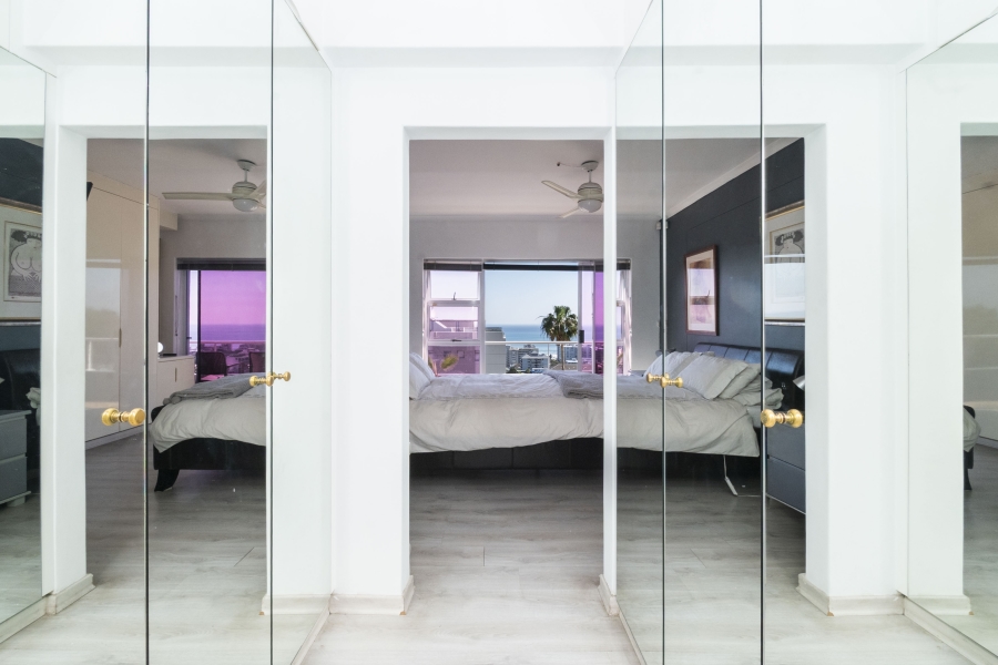 3 Bedroom Property for Sale in Sea Point Western Cape